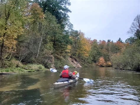 michigan-kayak-trips-the-pine-river-offers-challenges,-beautiful