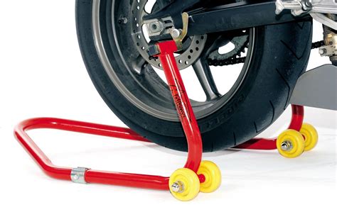 Hey guys, still struggling to clean your motorcycle chain or you just want to lift that rear tyre up so you can admire its glory? How to lift your motorcycle on to a paddock stand | MCN