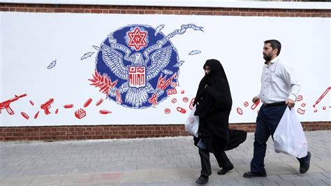 Iran Unveils Anti American Murals At Former Us Embassy Abc27