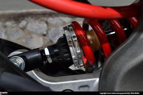 Race tech's motorcycle suspension bible + suspension tuning, repair, and maintenance * designing custom suspension systems '* modifying and upgrading stock suspension © tuning. i-Moto | POWERUP: K-TECH RAZOR-R SUSPENSION YAMAHA FOR MT-09