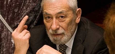 Отец — младший лейтенант константин николаевич кикабидзе (1906—1942), пропал без вести в декабре 1942 года под керчью, происходил из. В "ДНР" вынесли смертный приговор Вахтангу Кикабидзе ...