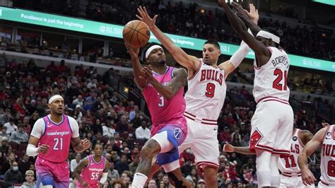 Demar Derozan Helps Bulls Cruise Past Wizards Yardbarker