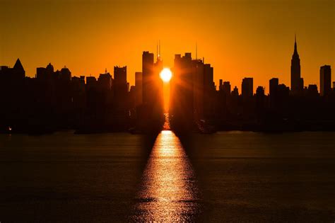 Manhattanhenge Returns Tonight—heres Where To See It Scenery Most