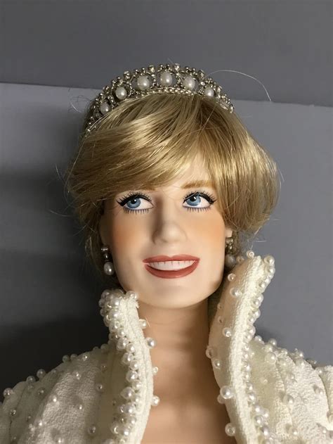 Diana Princess Of Wales A Royal Remembrance Doll Dollfi