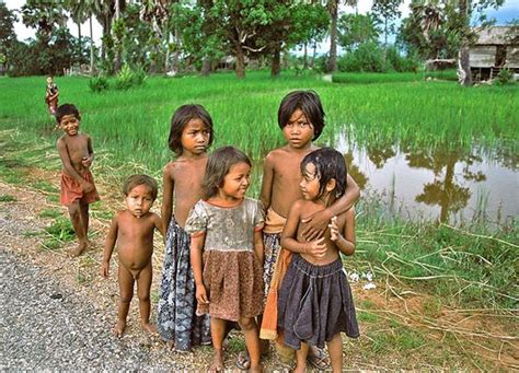 Cambodia Population Angkor Focus Travel Poverty Photography