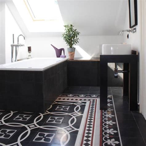 Founded in 1974, tonalite produces indoor and outdoor floor and wall tiles in a vast range of sizes and colours. VIA Zementmosaikplatten: Fliesen Heinrich