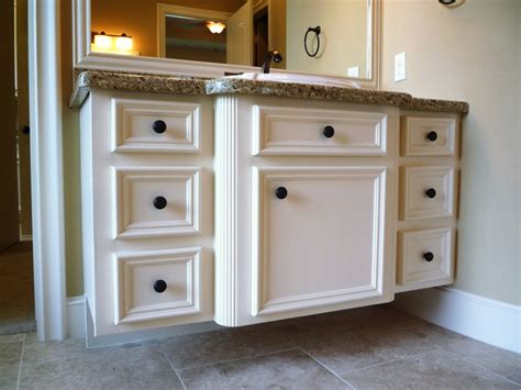 We first looked into other high end cabinet makers and were disappointed in the lack of professionalism and expertise. Custom Cabinets and Trim Carpentry, Houston Texas | Build ...