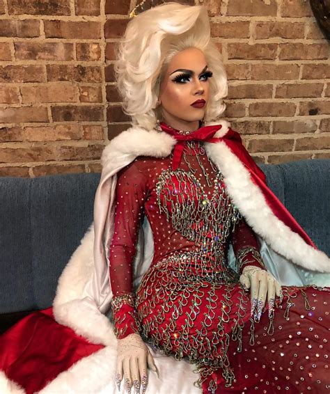 Big And Beautiful Gorgeous Women Blair St Clair Drag Queen Costumes
