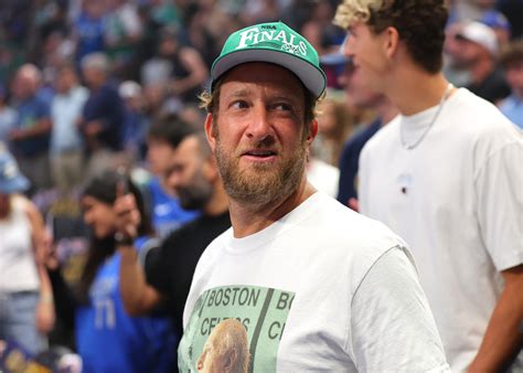 Dave Portnoy Has Some Not-So-Nice Words to Say About Mark Zuckerberg