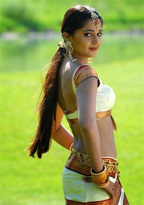 Anushka Shetty Hot In Backless Blouse Photos And Navel Show Hd Stills Latest Tamil Actress