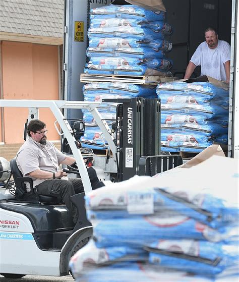 We're excited that dubuque will be the home of our newest pet food operation. Simmons Foods set to expand pet food operation