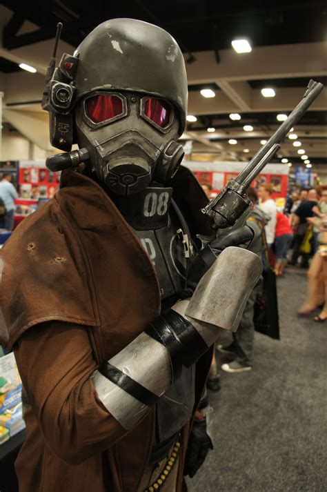 Fallout New Vegas Fallout 3 Props Artwork Cosplay Pinterest Comic Con Fallout And Cosplay