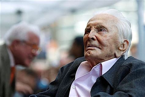 Schauspieler kirk douglas ist im alter von 103 jahren gestorben, wie sein sohn michael douglas nun mitteilte. KIRK DOUGLAS una carriera lunga 103 anni con curiosità e FOTO