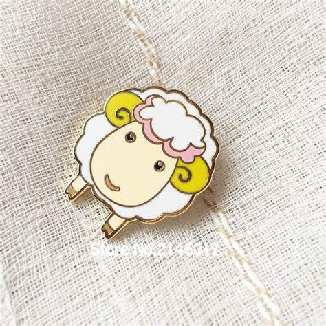 10pcs Custom Made Cute Alpaca Lapel Pin Badge 25mm Hard Enamel Sheep