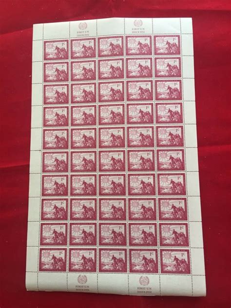 Un 1951 First Issue Full Sheet Scott 1 Definitive Stamps Rare