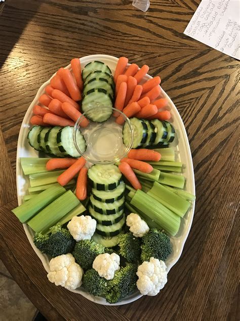 10 Attractive Vegetable Tray Ideas Pictures