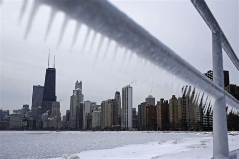 Bundle Up For Below Zero Temperatures By Thursday Chicago Tribune