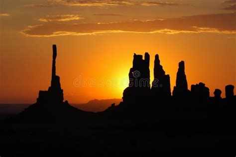 Sunrise In Monument Valley Stock Image Image Of Navajo 1525247