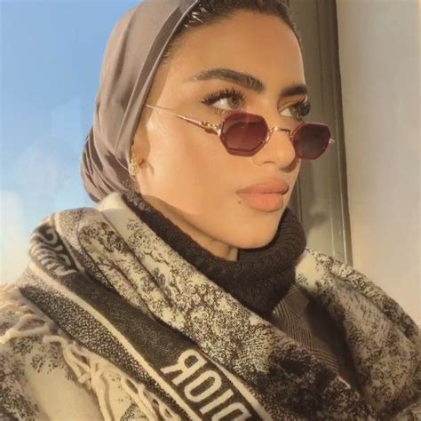لاحظنا مؤخرا إتجاه خبيرة المكياج السعودية يارا النملة الى عالم الموضة والأزياء ، حيث تتمتع بذوق راقي وشبابي ، فتستخدم. Yara Alnamlah يارا النملة 🇸🇦 on Instagram: "BIRTHDAY QUEEN ...