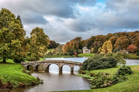 The #threelions, @lionesses, #younglions and para lions. stourhead, Wiltshire, England, Stourhead, Lake, Autumn, Landscape Wallpapers HD / Desktop and ...
