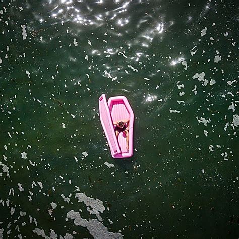 Coffin Pool Float For This Summer Adorable Pink Color Thesuperboo