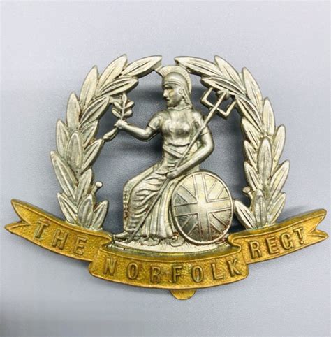 Royal Norfolk Regiment Cap Badge I Ww1 And Ww2 British Militaria Badges