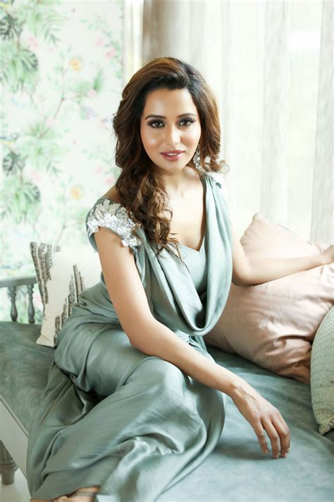 Raiza wilson jfw photoshoot for calendar 2019 jfw exclusive. Raiza Wilson - South Indian Actress