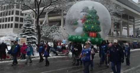 Milwaukee Holiday Parade Rolls Through Saturday