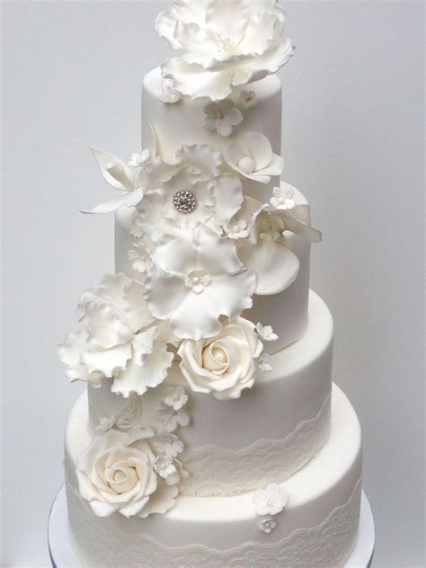 White Elegant Wedding Cake With Sugar Flowers Magnolia