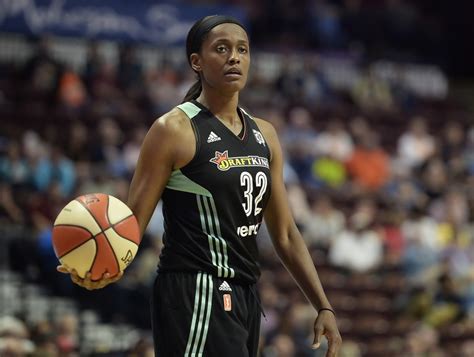 Uconn Basketball Great Swin Cash Dishes About Nba Role With New Orleans