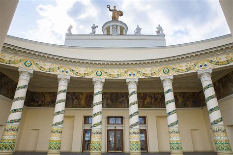 С любовью к истории: какие павильоны ВДНХ хранят исторические смыслы | ВДНХ