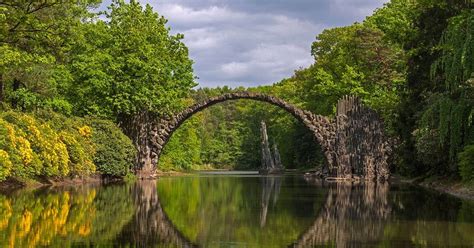 These Photos Of The Worlds Most Spectacular Bridges Will Make You