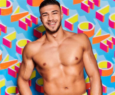 love island star tommy fury s ex accuses him of lying about