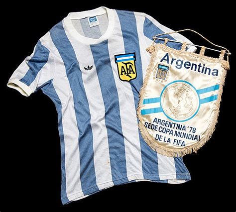 Left back, wing back, centre back club. Alberto Tarantini match-worn Argentina blue & white striped