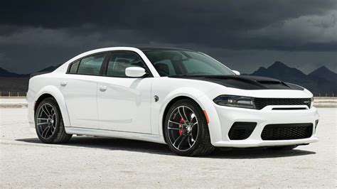 Conquistado Por El Demonio Dodge Presenta Al Charger Srt Hellcat