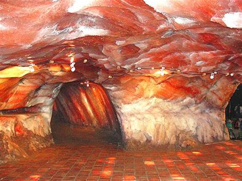 Himalayan Salt Information Deep Tunnels Inside A Himalayan Pink Salt