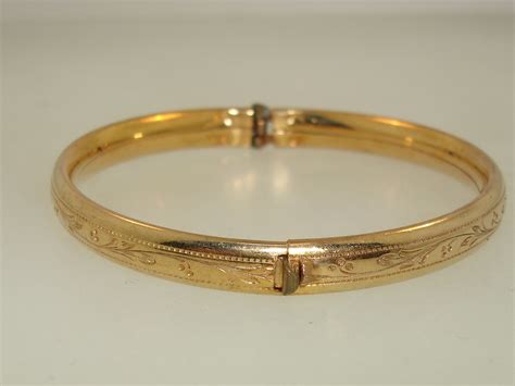 Vintage 1950 60s Gold Plated Etched Baby Bangle Bracelet Federal