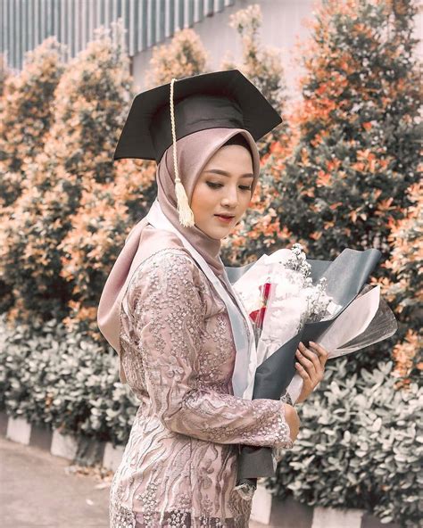 Model Kebaya Terbaru 2020 / √ 50+ Model Kebaya Wisuda Hijab + Non Hijab