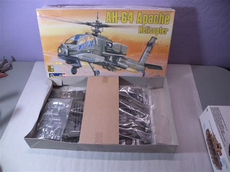 Revell Ah 64 Apache Helicopter Model Kit 148 New Open Box Ebay