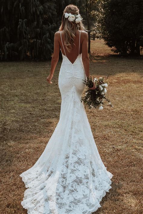 Lace Open Back Fitted Wedding Dresses Best 10 Find The Perfect Venue