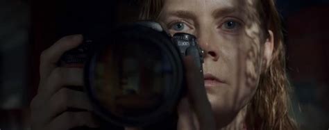 Serie Netflix La Femme A La Fenetre - La Femme à la fenêtre : une bande-annonce parano pour le thriller