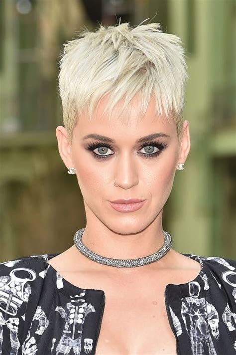 20 Celebrity Short Hairstyles For Glamorous Look