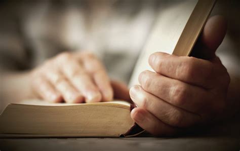 Como Ler A Bíblia Em 4 Passos Oração E Graça