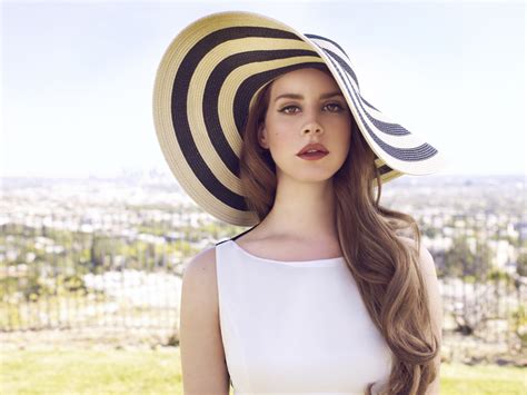 Musings Of A Sci Fi Fanatic Lana Del Rey Born To Die The Paradise