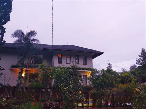 SEWA VILLA KOLAM RENANG DI LEMBANG BANDUNG | Villa A 30 Kampung Daun