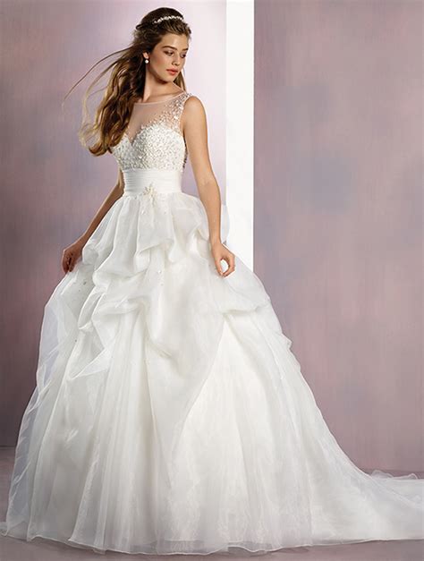 Latest glamorous collections are on hot sale right now. Alfred Angelo Disney Sleeping Beauty gown
