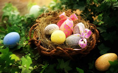 Beautiful Easter Eggs Wallpaper Preview