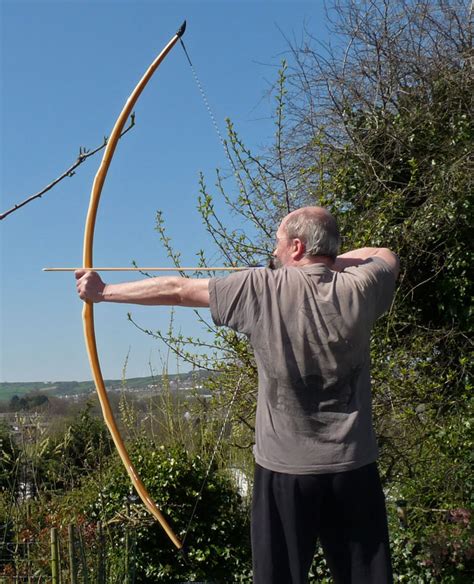 Gallery 148 Page 1yew And Laminated English Longbow 60lb At 28