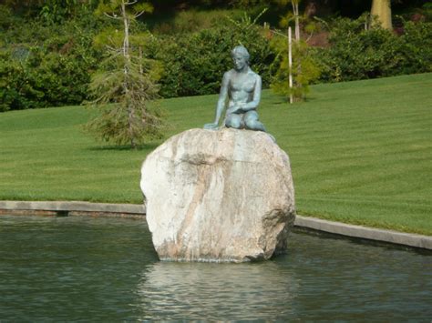 The Little Mermaid Statue In Glendale Mermaids Of Earth