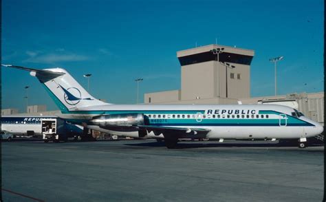 Republic Dc 9 Republic Airlines Vintage Aircraft Republic